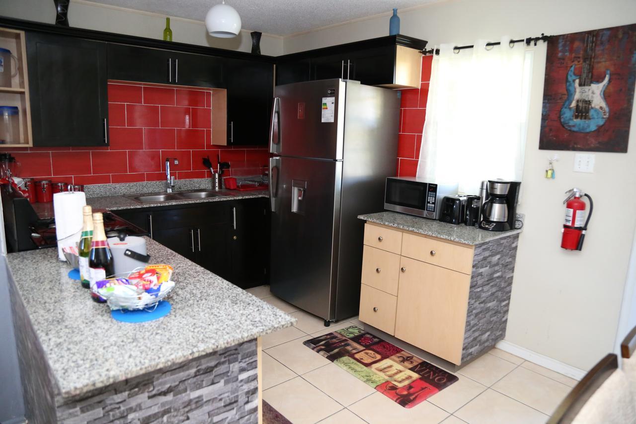 The Oasis I, Portmore Country Club Екстер'єр фото