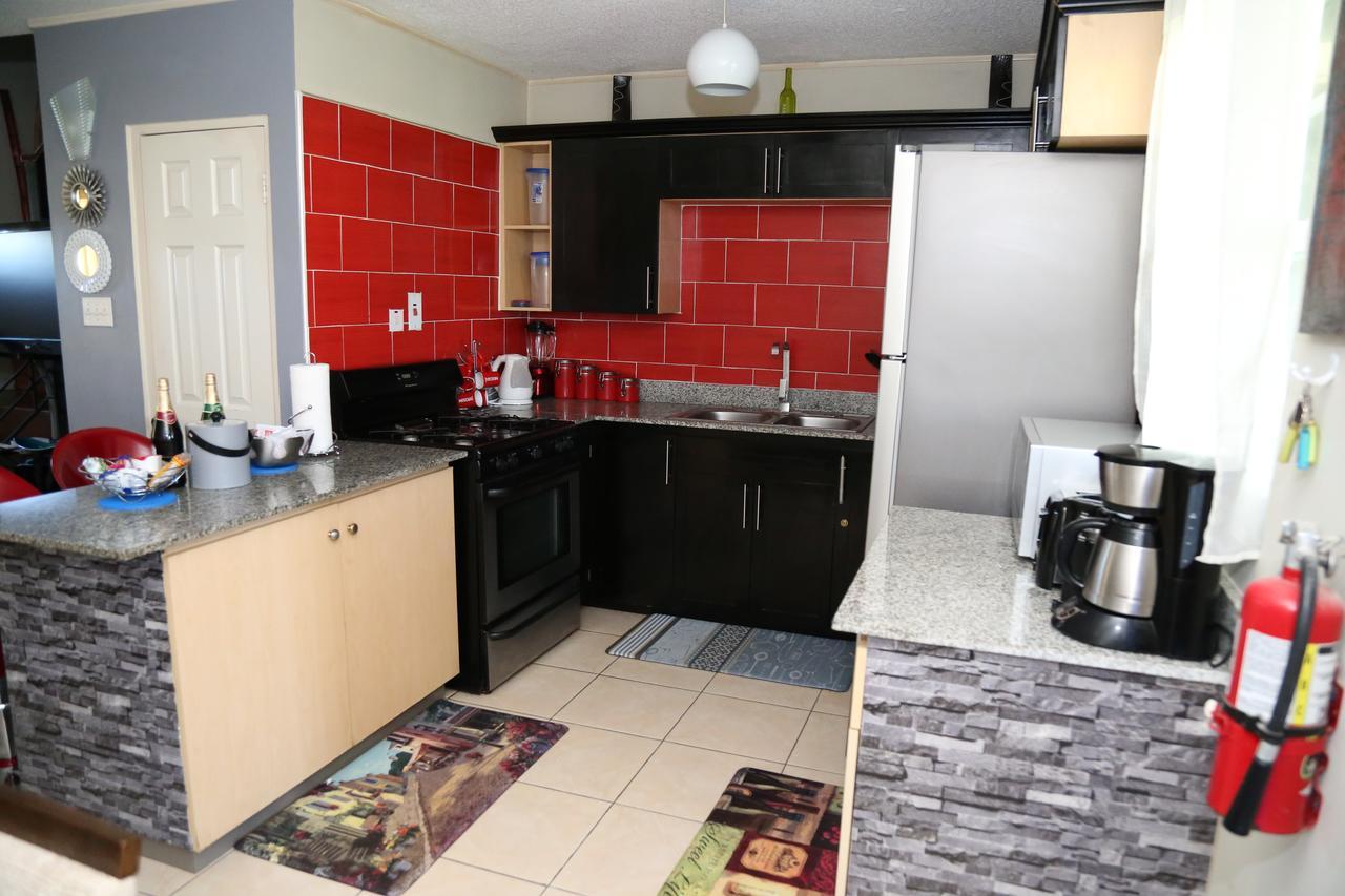 The Oasis I, Portmore Country Club Екстер'єр фото