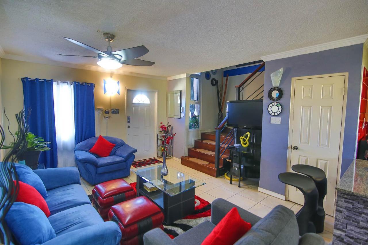 The Oasis I, Portmore Country Club Екстер'єр фото